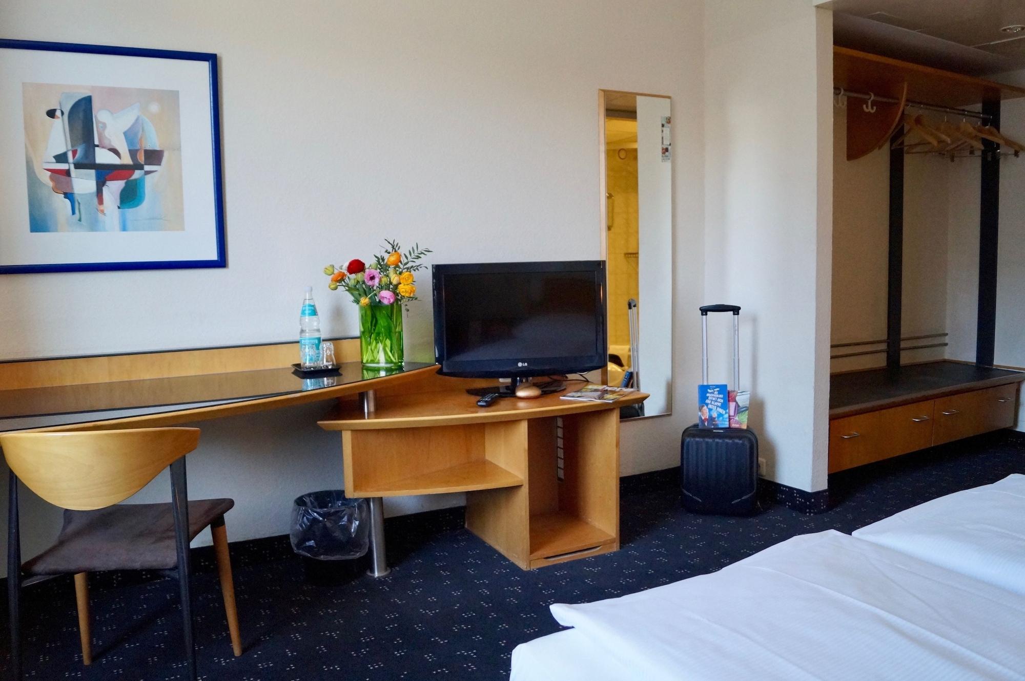 Grand Urban Hostel