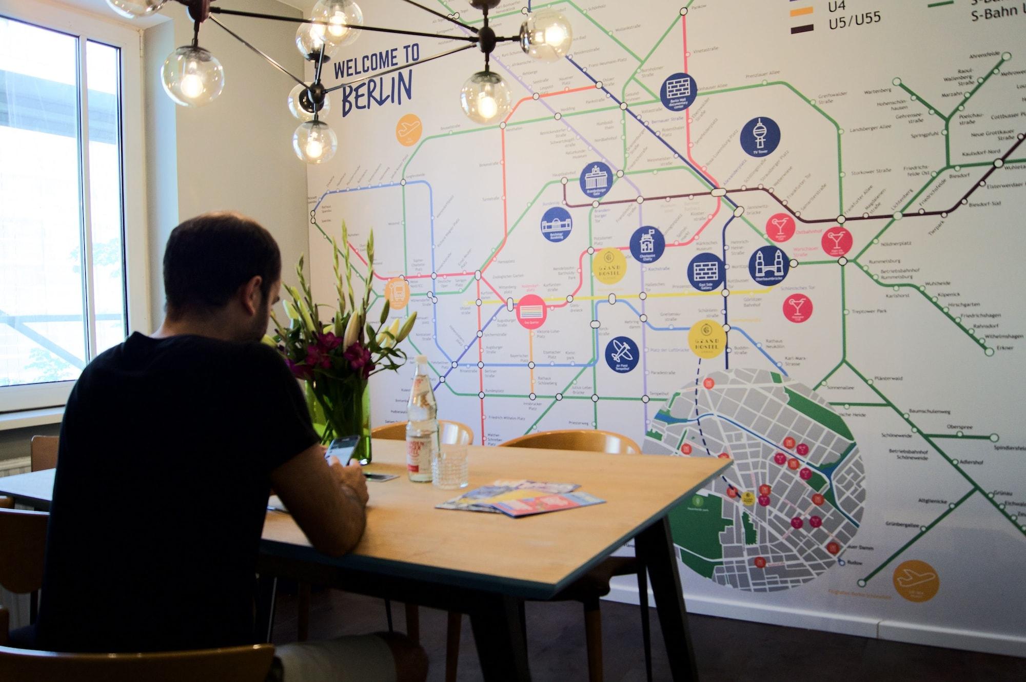 Hostel Grand Urban